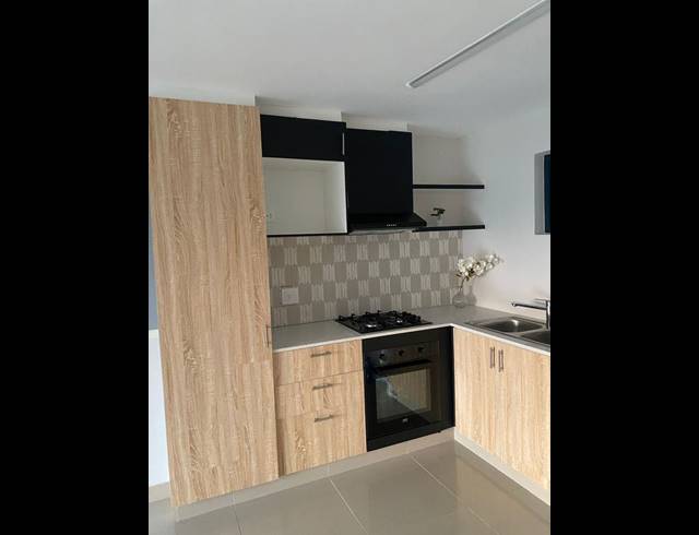 2 BEDROOM APARTMENT FOR SALE IN UMHLANGA RIDGE